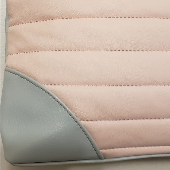 Baby Pink Baby Blue Quilted Pattern Crossbody Bag - Picture 2 of 9